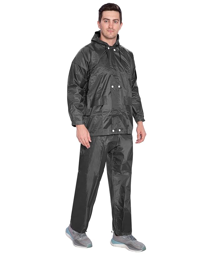 Men's Lightweight and Waterproof Hood Raincoat